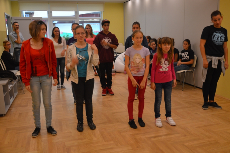 Táncbemutató a MAKK-ban!