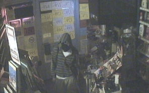 Nyomravezetői díj a szegedi élelmiszerbolti rabló ügyében