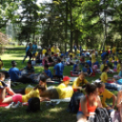 Hatszáz makói diák a Füvészkertben.