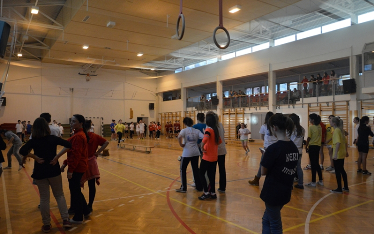 Hét iskola diákjai mérték össze tudásukat a KERI-ben