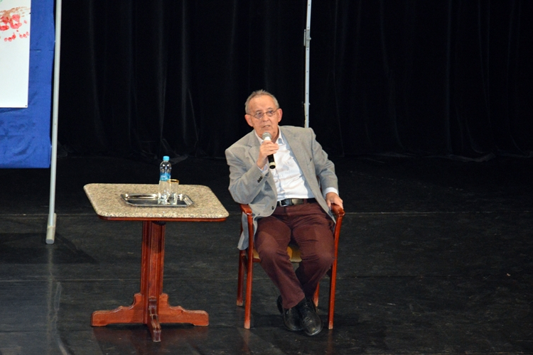 Beválás és Boldogulás - Dr. Vekerdy Tamás tartott előadást a JAG jóvoltából