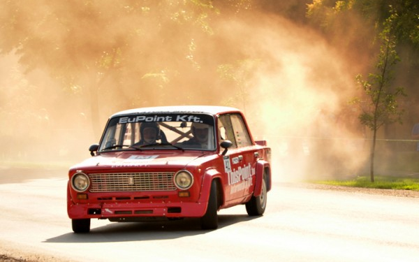 Ötödszörre autóverseny Tótkomlóson