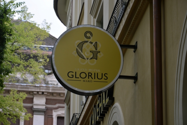 Glorius-megnyitó