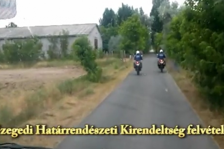 Motoros rendőrök is őrzik a schengeni határt - videóval