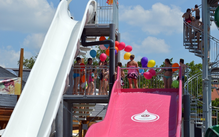 Új csúszda a Hagymatikumban