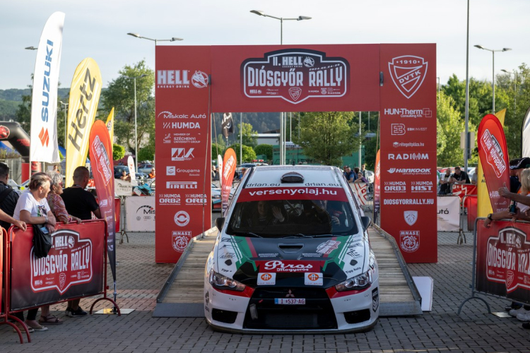 Volt pár tiszta szakaszunk, de a verda megállt alattunk