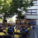 Állófogadás a Kálvin eredményes versenyzőinek.