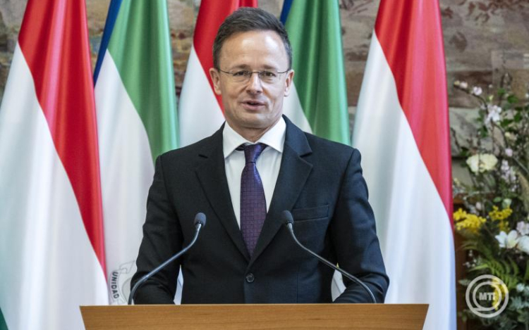 Szijjártó Péter: elítéljük a romániai magyarokat ért incidenseket