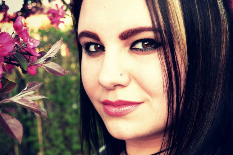 Kaposváron nyílt fotókiállítása a makói Cservölgyi Zsófinak