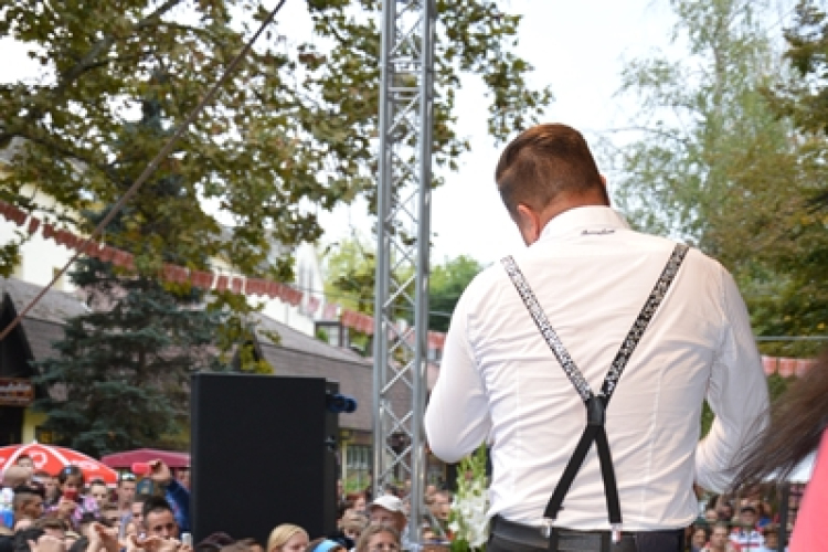 Hagymafesztivál 3. nap : LL Junior