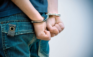 Focivébét nézett a körözött férfi, amikor elfogták