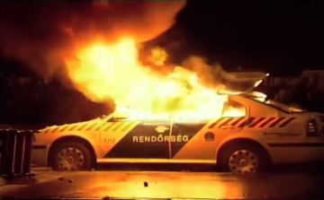 Magyar rendőrautó ég a Majmok bolygója előzetesében