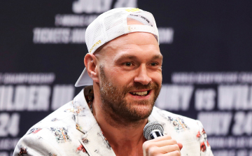 Tyson Fury korábbi világbajnok ökölvívó Budapestre látogat
