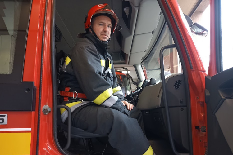 Civilben mentett életet a tűzoltó