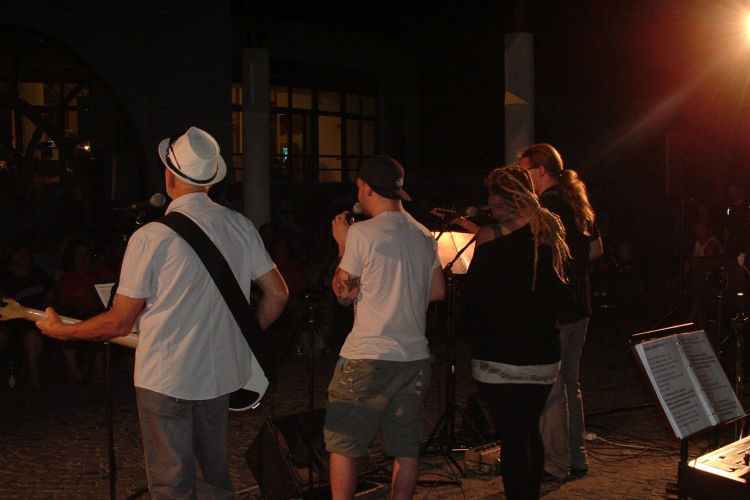 A Zenepavilon idei utolsó fellépője a makói M JAM zenekar