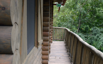 Zöld ház épült a Maros -parti napközis tábor helyén