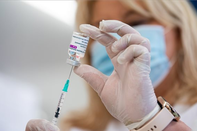 Már több mint 3,8 millió Pfizer-vakcina érkezett Magyarországra