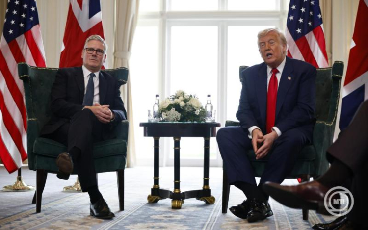 Donald Trump bejelentette, hogy 10-12 napos határidőt szab a háború megállítására