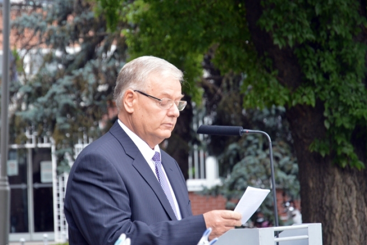 Buzás Péter 20 év után távozik a polgármesteri székből