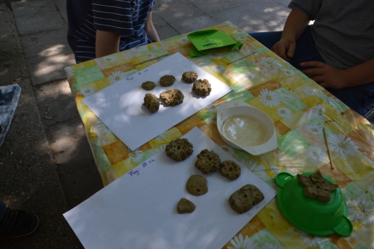 Kézműves udvar a makói Pápay Endre Oktatási Intézményben