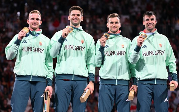Ötvenkét év után magyar csapatarany férfi párbajtőrben