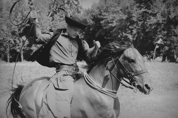 Ló és lovasa című fotókiállítás