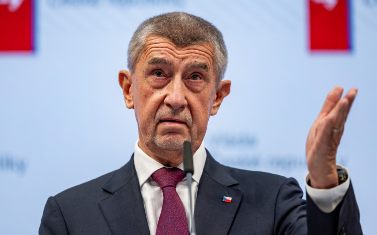 Orbán szövetségese ukrán zászló kitűzésével emlékezett meg a háború kitöréséről