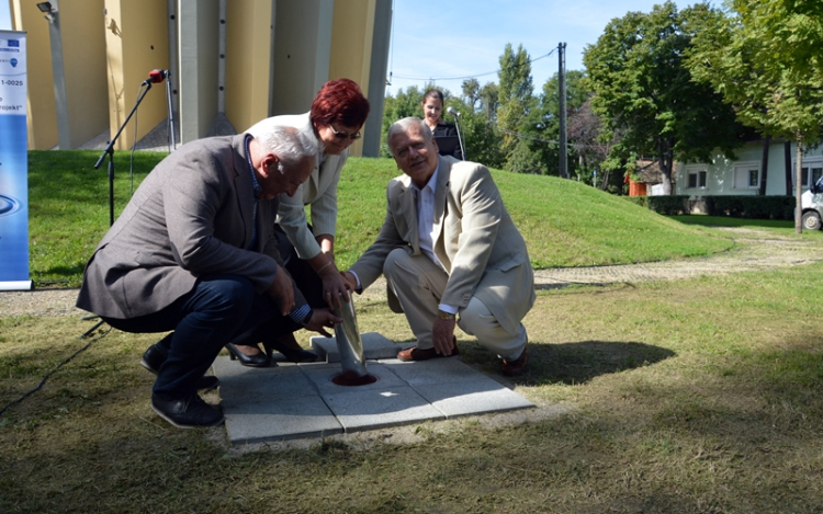 Letették az alapkövet: hivatalosan is elindult az ivóvízjavító program