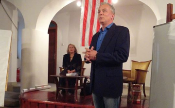 Morvai Krisztina első állomása: Makó