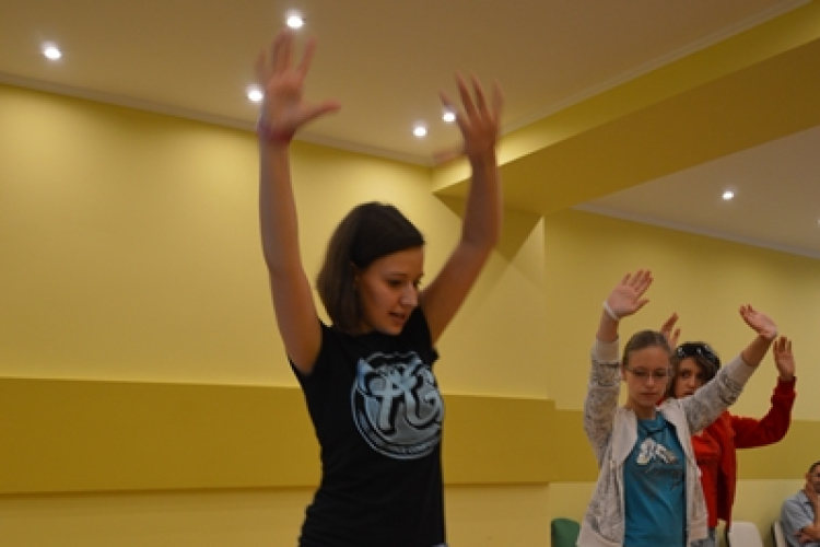 Táncbemutató a MAKK-ban!