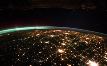 ÉLŐKÉP- Így látszik a Föld az űrből