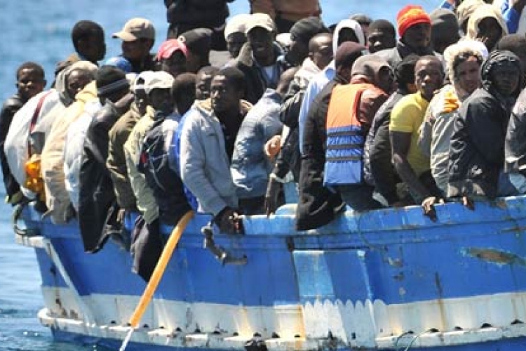 Negyvenöt embert nyomtak agyon az illegális bevándorlókkal teli, olasz partokhoz tartó hajón