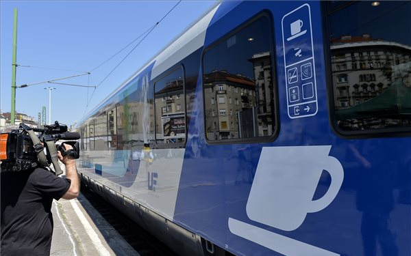 Hamarosan indul a balatoni vasúti előszezon