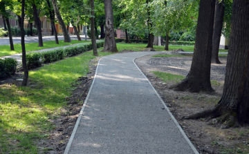 Már látható a futópálya a Petőfi Parkban