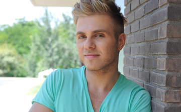 Bozsek Márk dallal segít a gyilkos korral küzdő Bencének