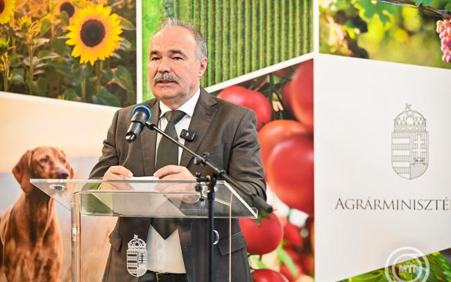 Agrárminiszter: a házikert a magyar családok rejtett erőforrása