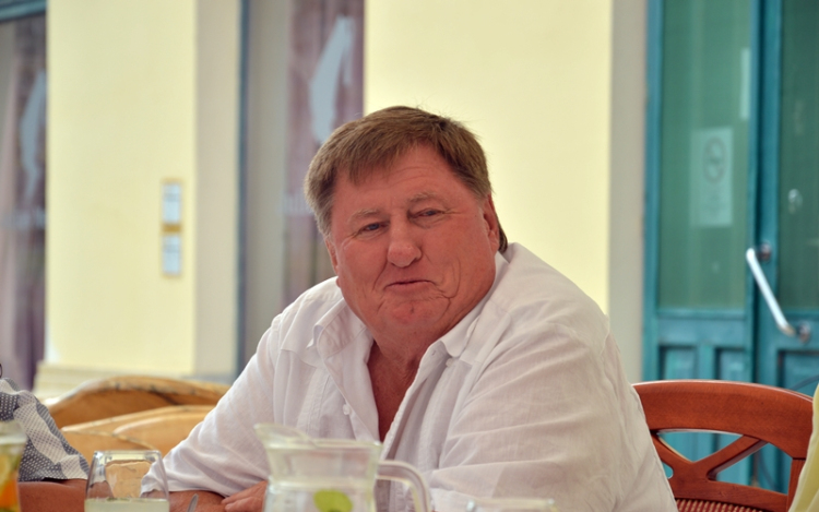 Kiss Péter Pál a szakmunkásokat és a vállalkozókat támogatná