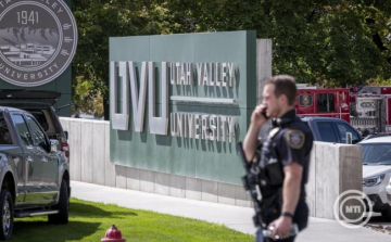 Meghalt Charlie Kirk amerikai konzervatív aktivista nem sokkal azután, hogy lövés érte Utah államban, egy rendezvényen