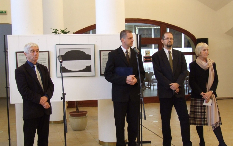 Dömötör Mihály kiállítás megnyitója a Hagymaházban
