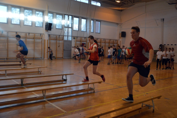 Hét iskola diákjai mérték össze tudásukat a KERI-ben