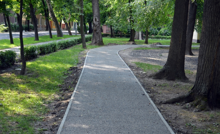 Már látható a futópálya a Petőfi Parkban