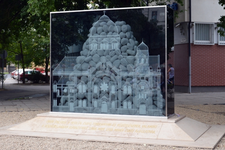 Emléket állítottak a 100 éve épült zsinagógának