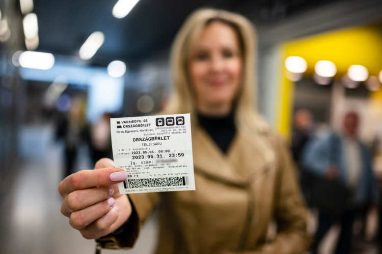 Már 200 ezret eladtak a MÁV-Volán-csoport új bérleteiből