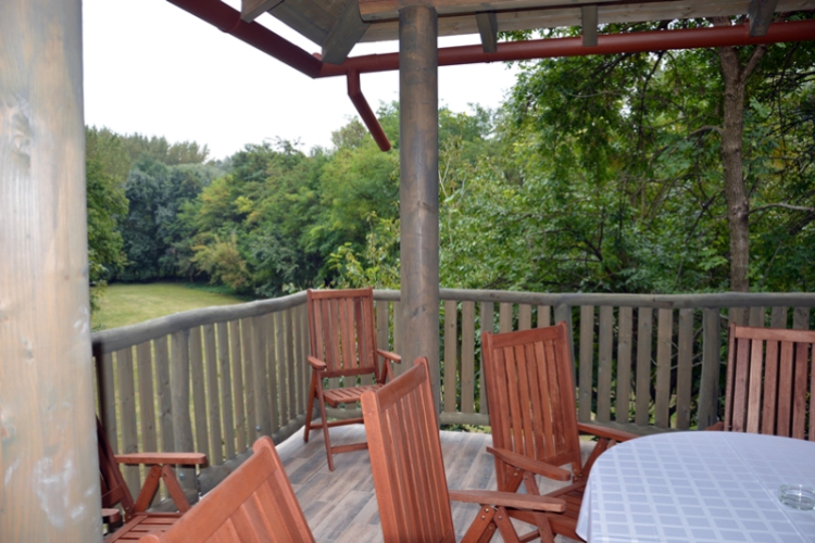 Zöld ház átadó a Maros parton