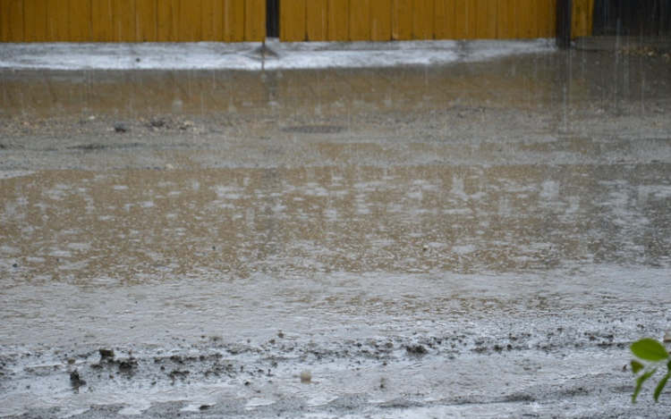 Leszakadt az ég Makón