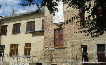 100 milliós pályázatból újul meg a SZIGNUM 