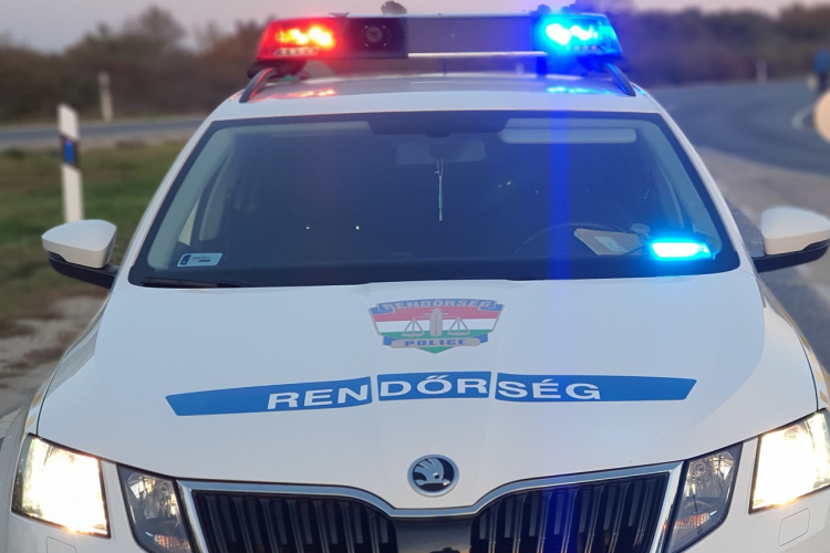 Vádat emeltek egy rendőr ellen bolti lopások miatt