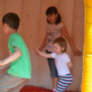 Gyereknap a Hagymaház mögött