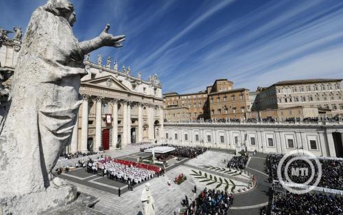XIV. Leó pápa: Krisztus a keresztről kiáltja az embereknek, hogy tegyék le a fegyvert