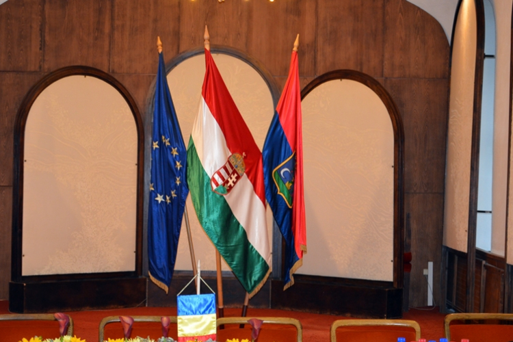 Alakuló ülést tartott a román és a roma testület